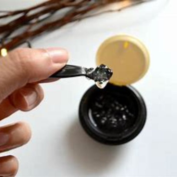 ILLAMASQUA Hydra Veil Primer - Picture 5 of 15